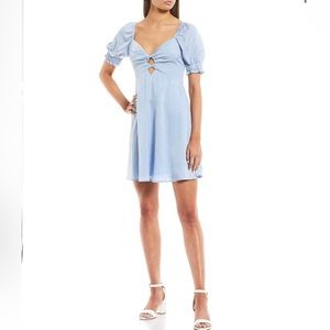 GB Short Puff Sleeve VNeck Peekaboo-Twist-Front Floral Jacquard Dress periwinkle